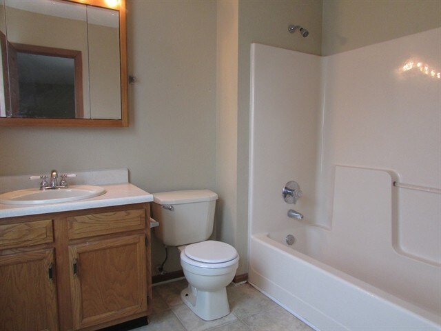 Building Photo - 5363 Rolling River Ct