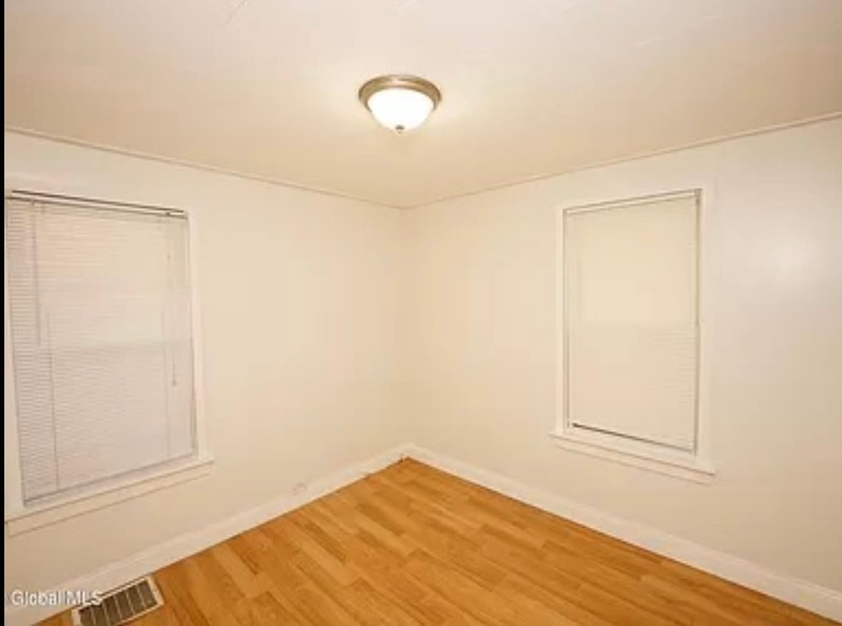 Building Photo - 1508 Tibbits Ave