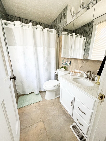 Building Photo - 3221 Herbert Ave