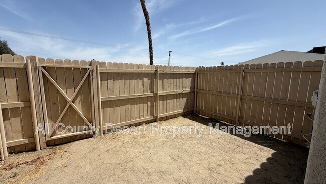 Building Photo - 78601 Ave 42