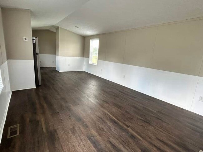 Building Photo - 3203 Iona Ln