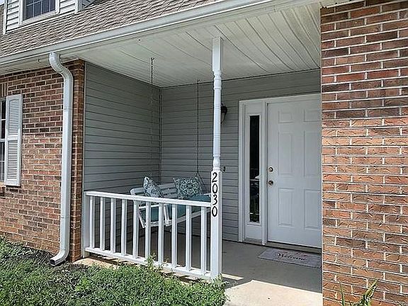 Building Photo - 2030 Silverbrook Dr