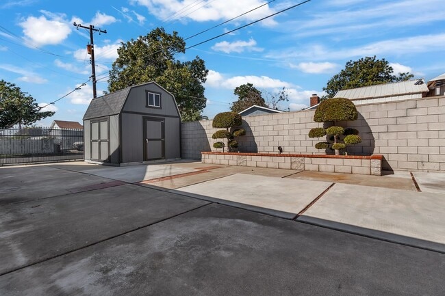 Building Photo - 1501 Revere Ave