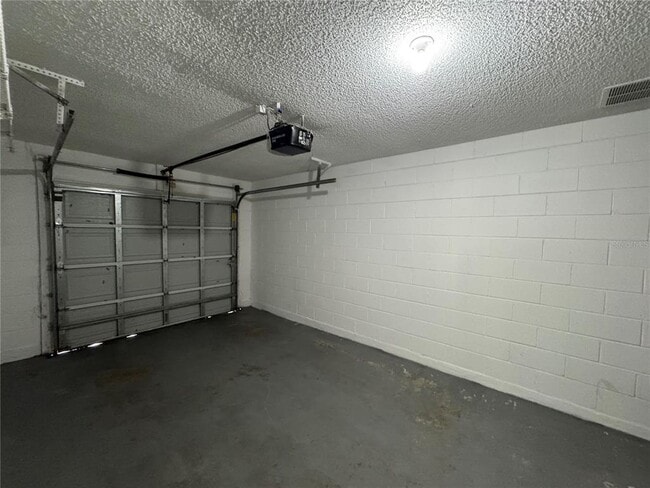 Building Photo - 1143 Fremont Park Ave