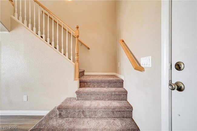 Building Photo - 5716 Breezy Wind Ct