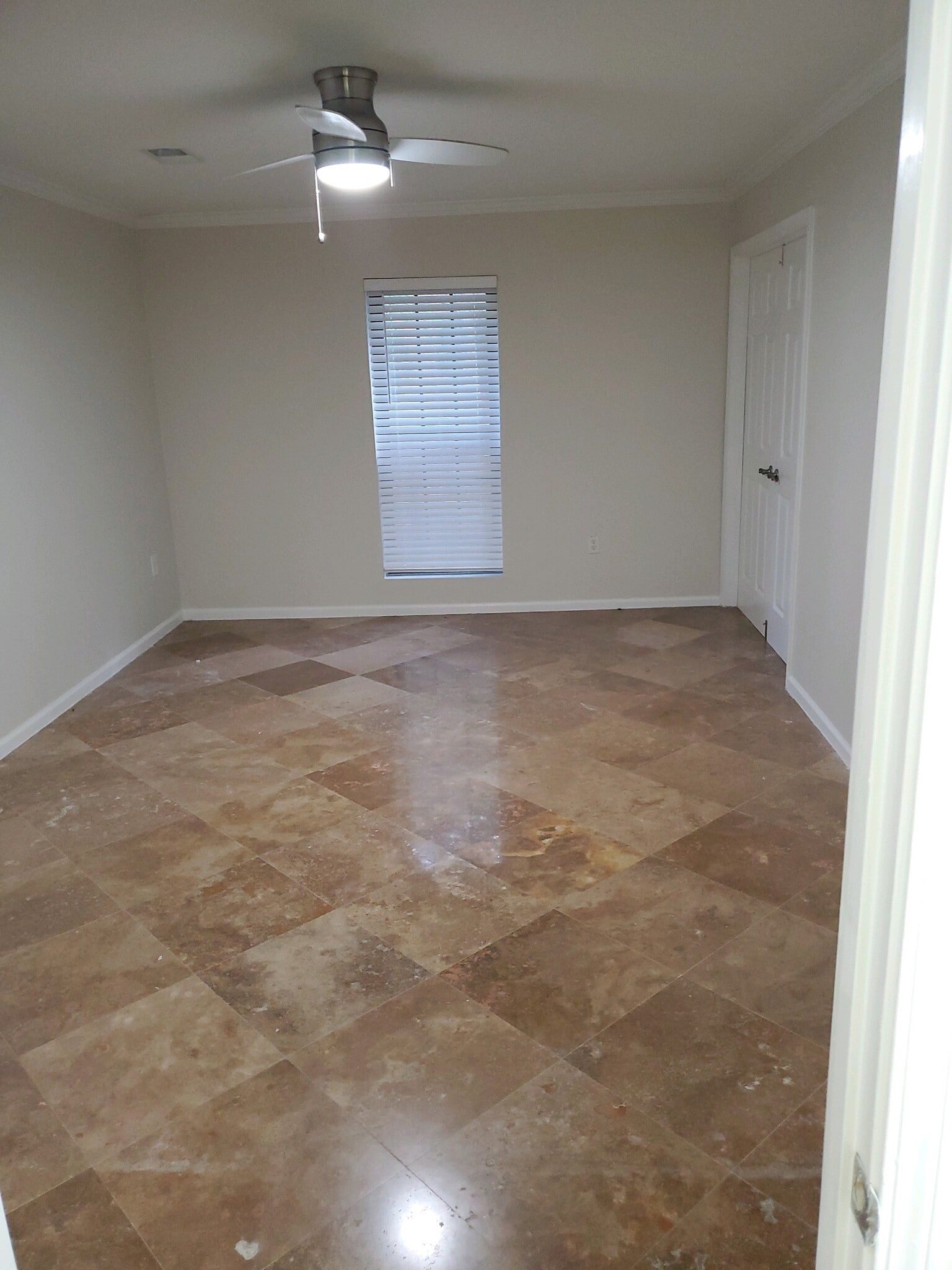 Master Bedroom Fan/Light, Doors to LR - 25116 Plantation Dr NE