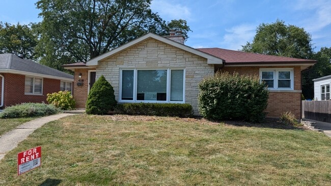 Primary Photo - ?? Spacious 3BR Ranch | District 57 & Pros...
