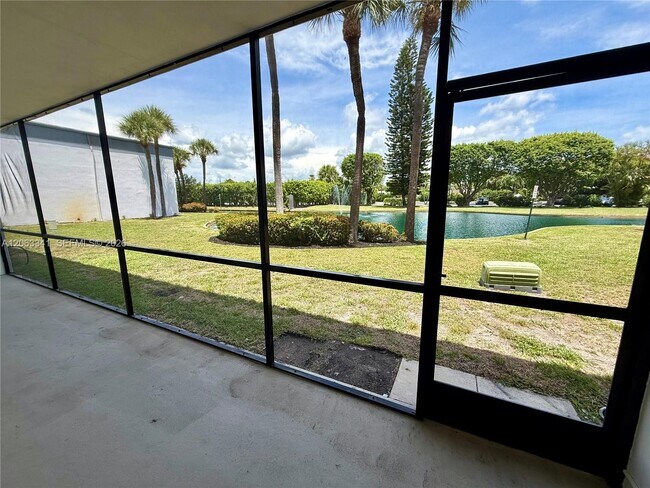 Building Photo - 400 Waterway Dr S