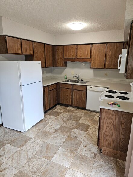 Building Photo - 2208 Piper Pl