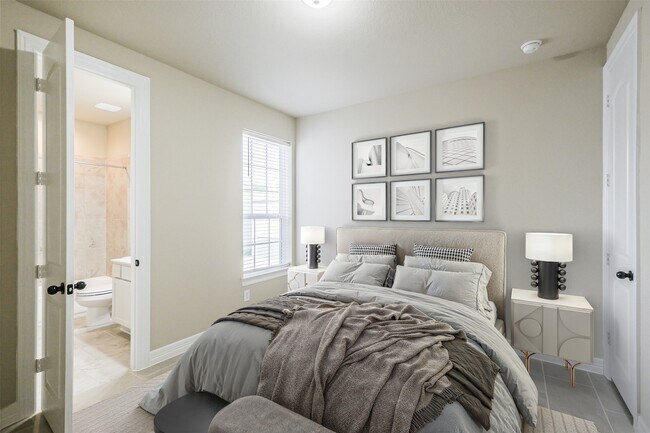 Building Photo - 11005 Cres Light Way