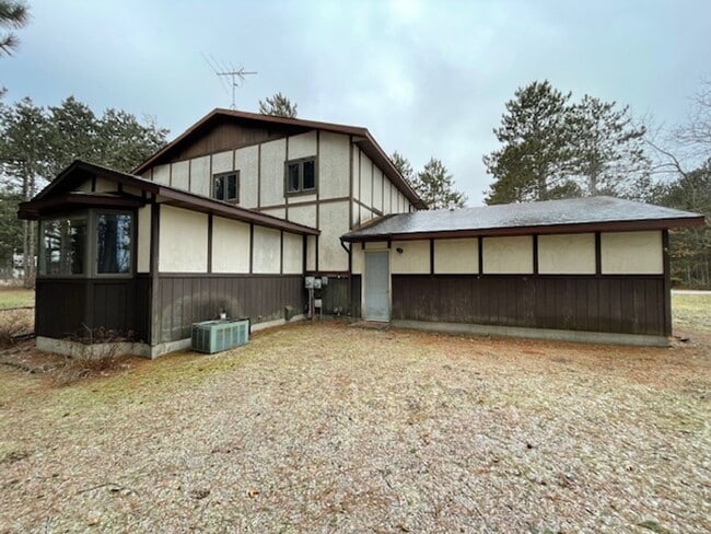 Building Photo - 5341 Bees Ln