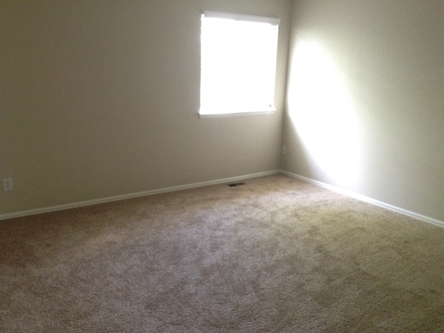 Building Photo - 9826 Kenton Cir
