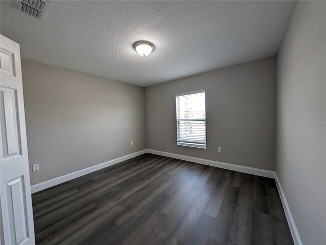 Building Photo - 174 Kroll Ln