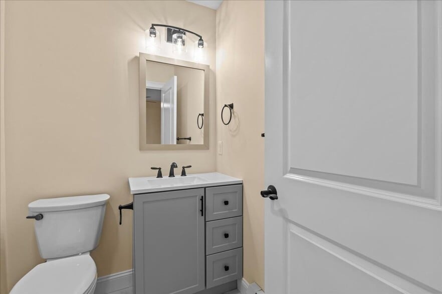 Building Photo - 86-88 North Winooski Ave