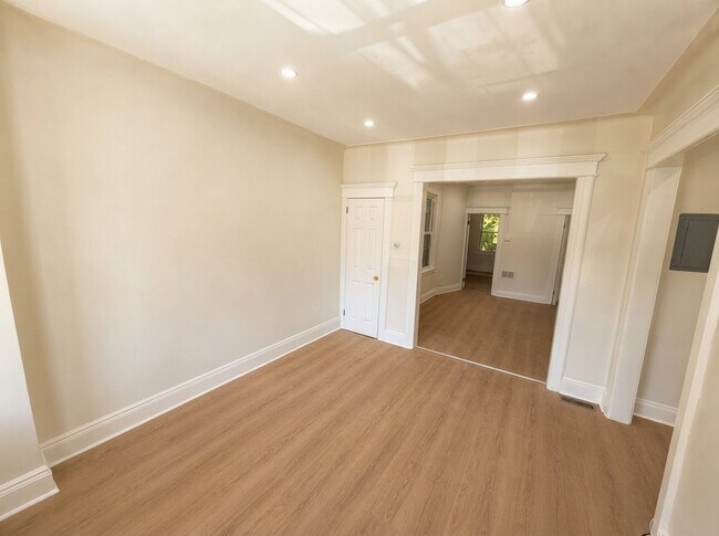 Building Photo - 22 Stegman St