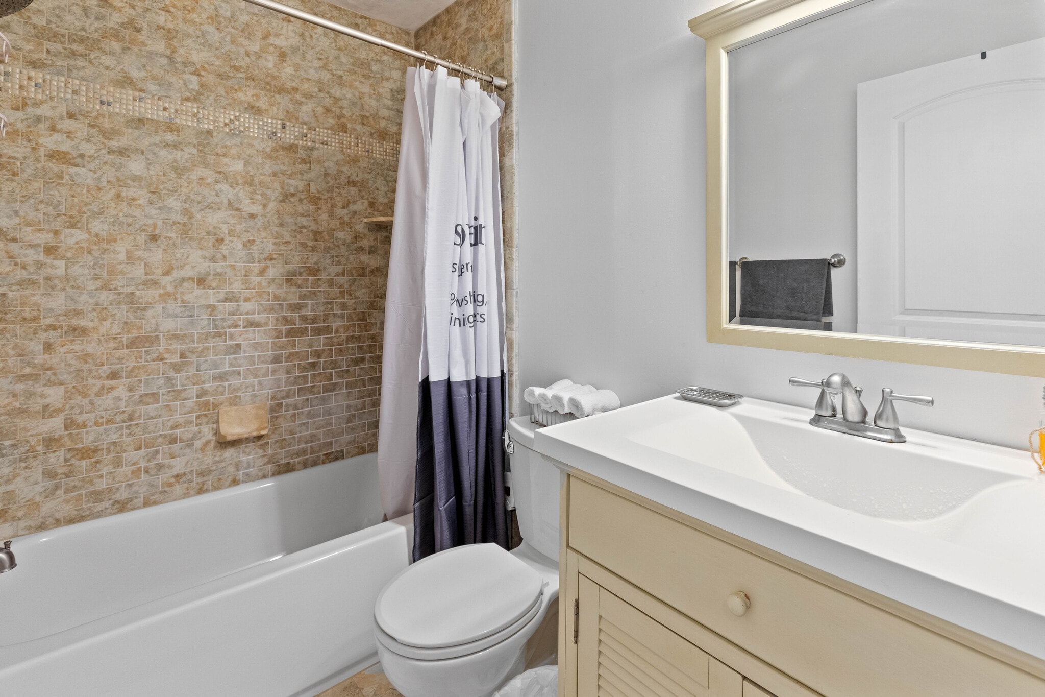 Building Photo - 1800 Campau Farms Cir