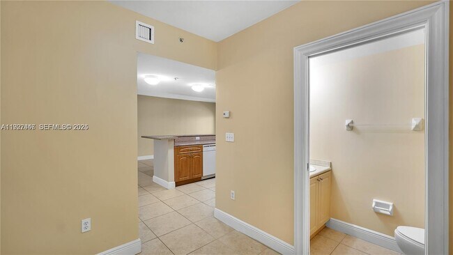 Building Photo - 120 Douglas Rd