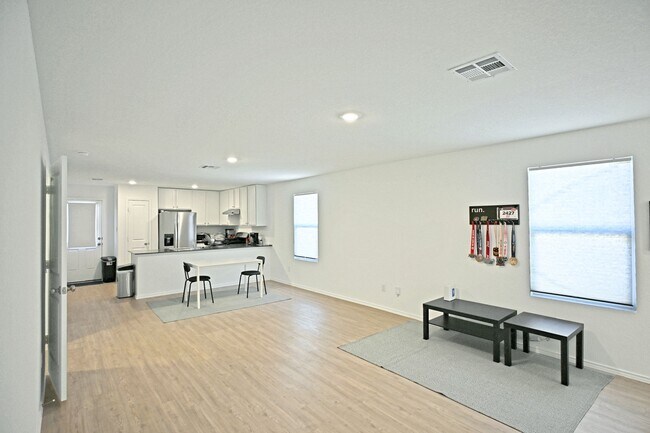 Building Photo - 5115 Schaeffer Rdg