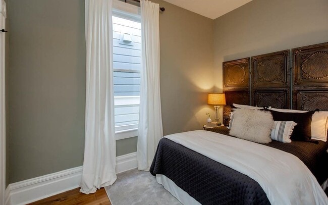 Building Photo - 2253 Clinton Ave