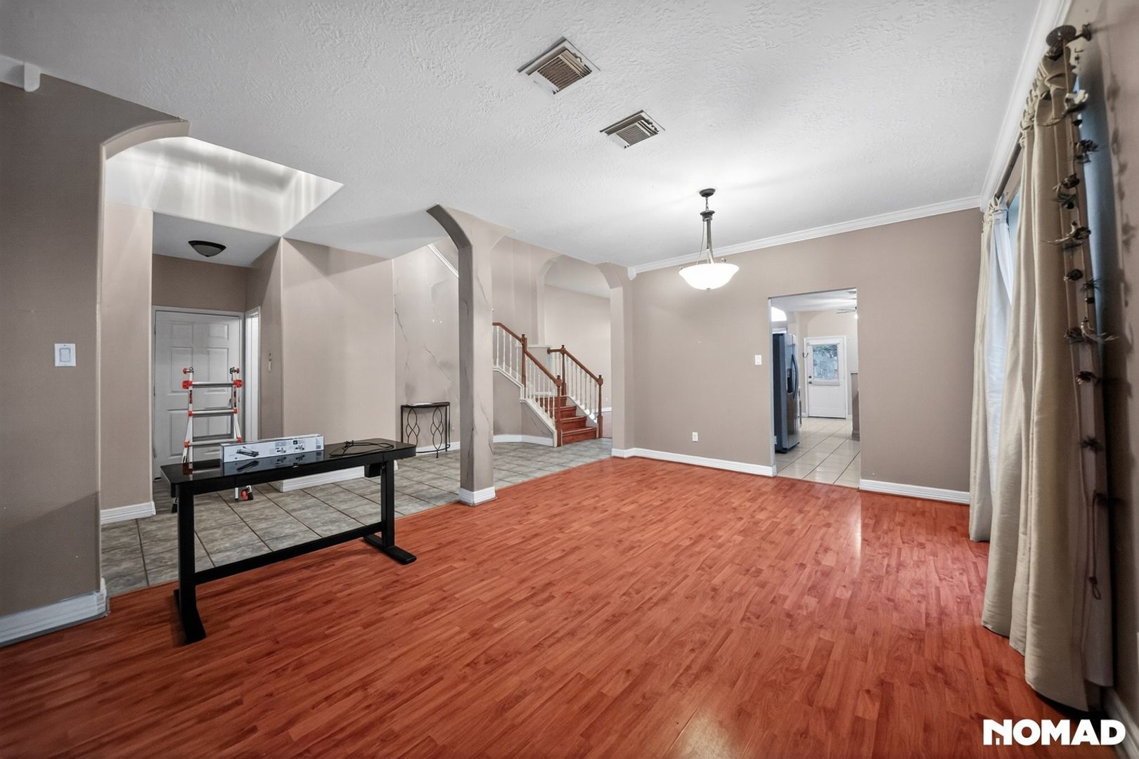 Building Photo - 1811 Quiet Hollow Dr