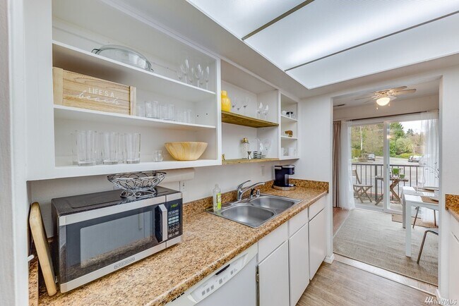 Building Photo - 9517 NE 180th St