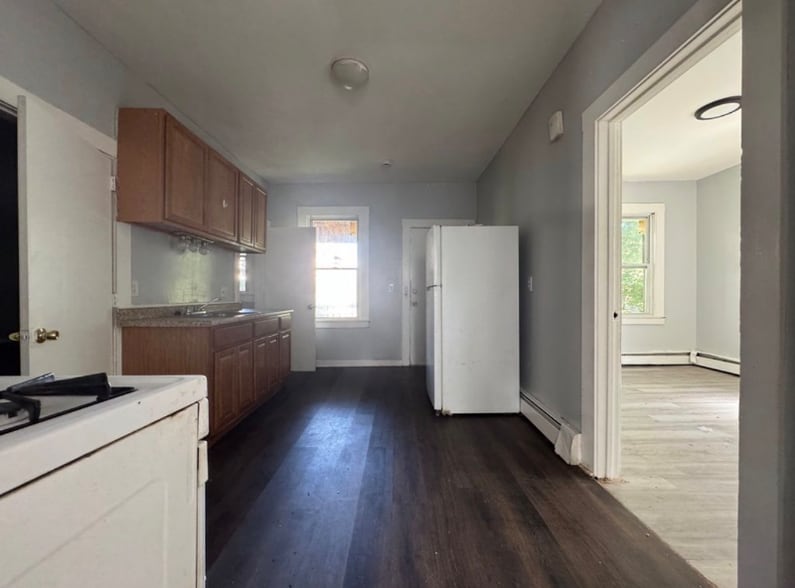 Building Photo - 3 Kenyon Ct