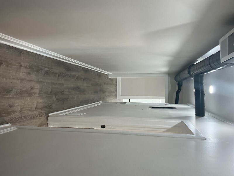 Building Photo - 1970 E 71st St