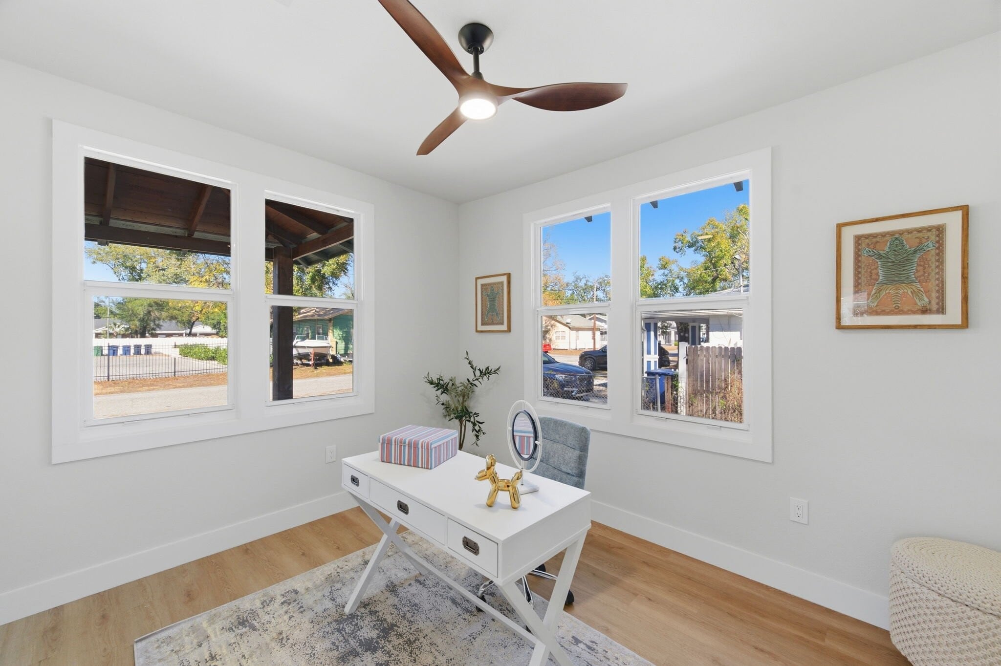 Building Photo - 309 E Selma Ave