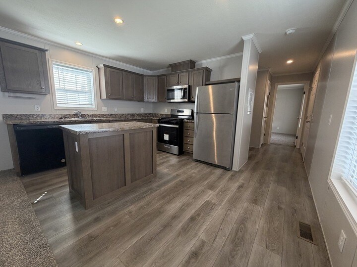 Building Photo - 38056 Johannes Dr