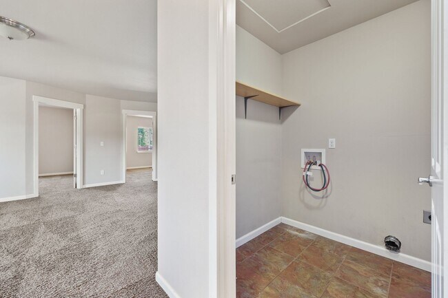 Building Photo - 4335 17th Way NE