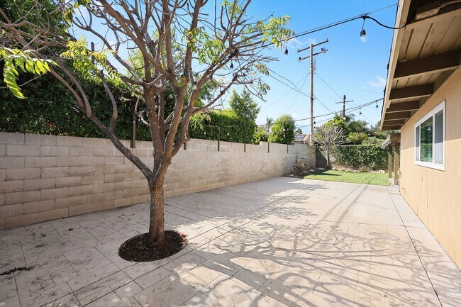 Building Photo - Gorgeous North Upland Home for Lease