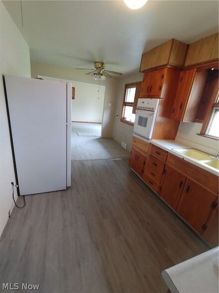 Building Photo - 323 Marmion Ave