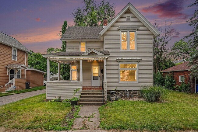 Building Photo - 368 Garfield Ave