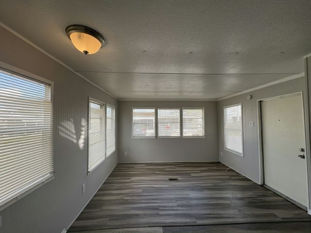 Building Photo - 2850 New Tampa Hwy