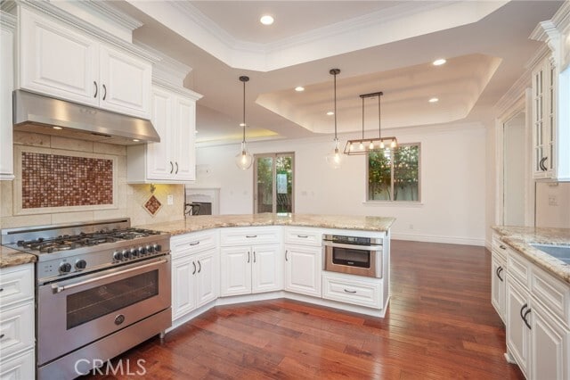 Building Photo - 2005 Robinson St