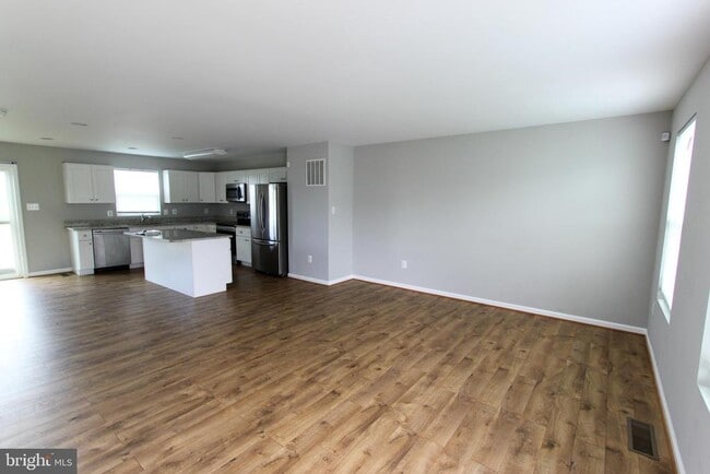 Building Photo - 123 Singleton Way