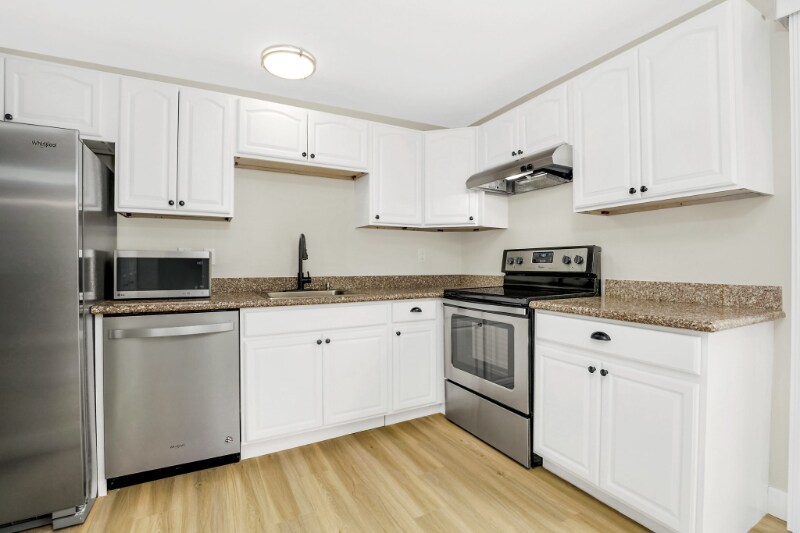 Building Photo - 830 3rd Ave NW