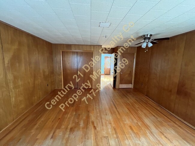 Building Photo - Lovely 3 Bedroom 1 bath all One Level Home...