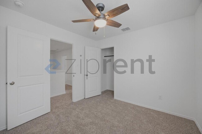 Building Photo - 5106 Blind Shot