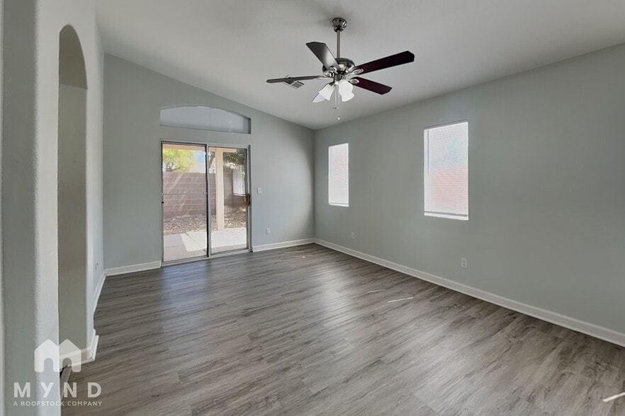 Building Photo - 6602 Elk Creek Ln