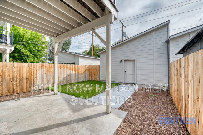 Building Photo - 2104 N 35th St
