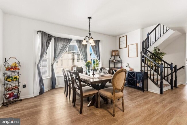 Building Photo - 9841 Cheshire Ridge Cir