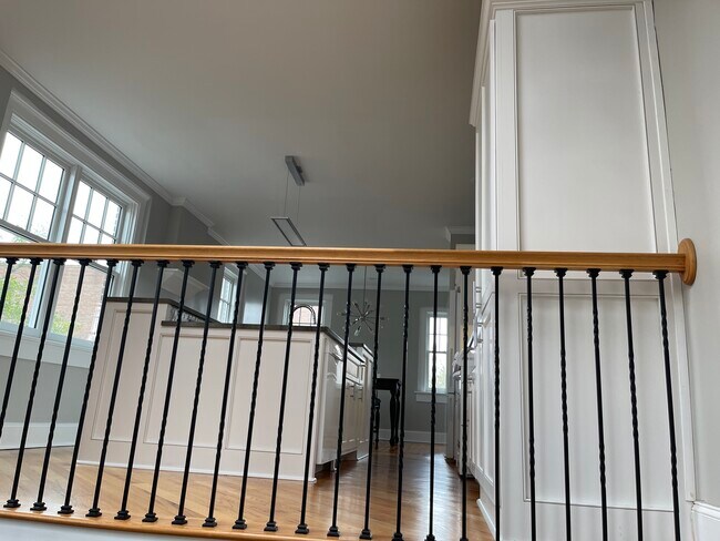 Building Photo - 116 E Council St