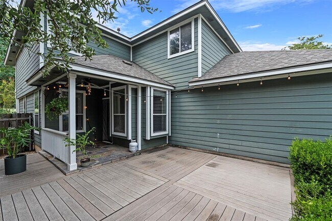 Building Photo - 2310 Sweet Clover Dr