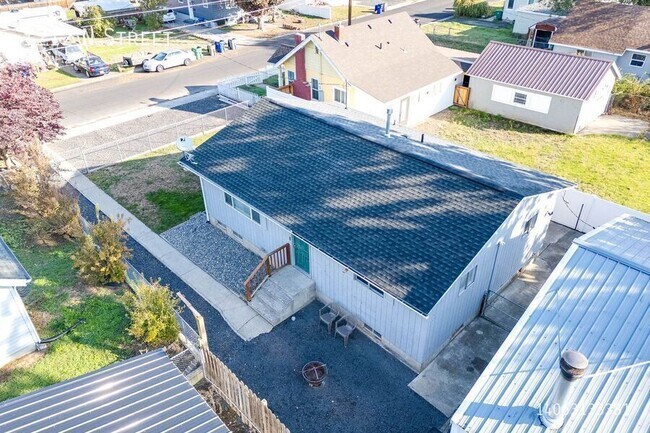 Building Photo - 1212 N Street-