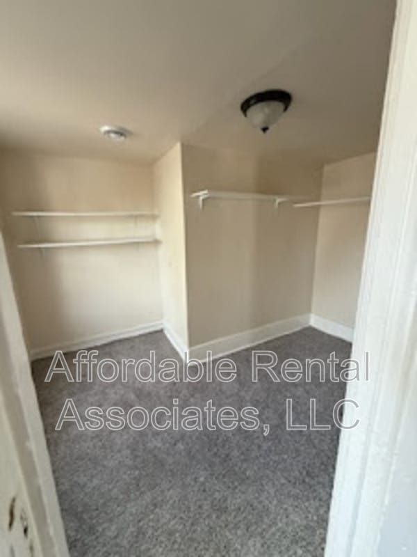 Building Photo - 1543 S 10th St