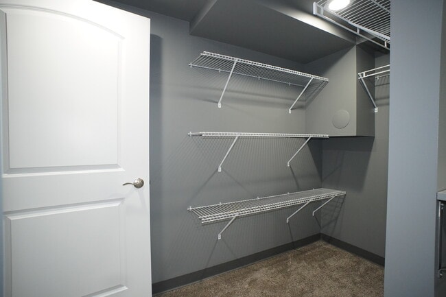 Building Photo - 6092 Cleveland St