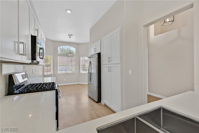 Building Photo - 55 Durango Station Dr