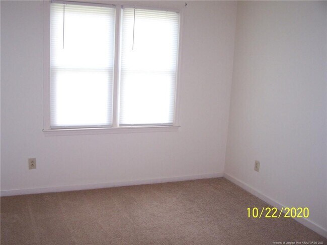 Building Photo - 6316 Chagrin Rd