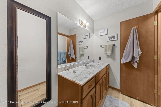 Building Photo - 119 Chaparral Dr